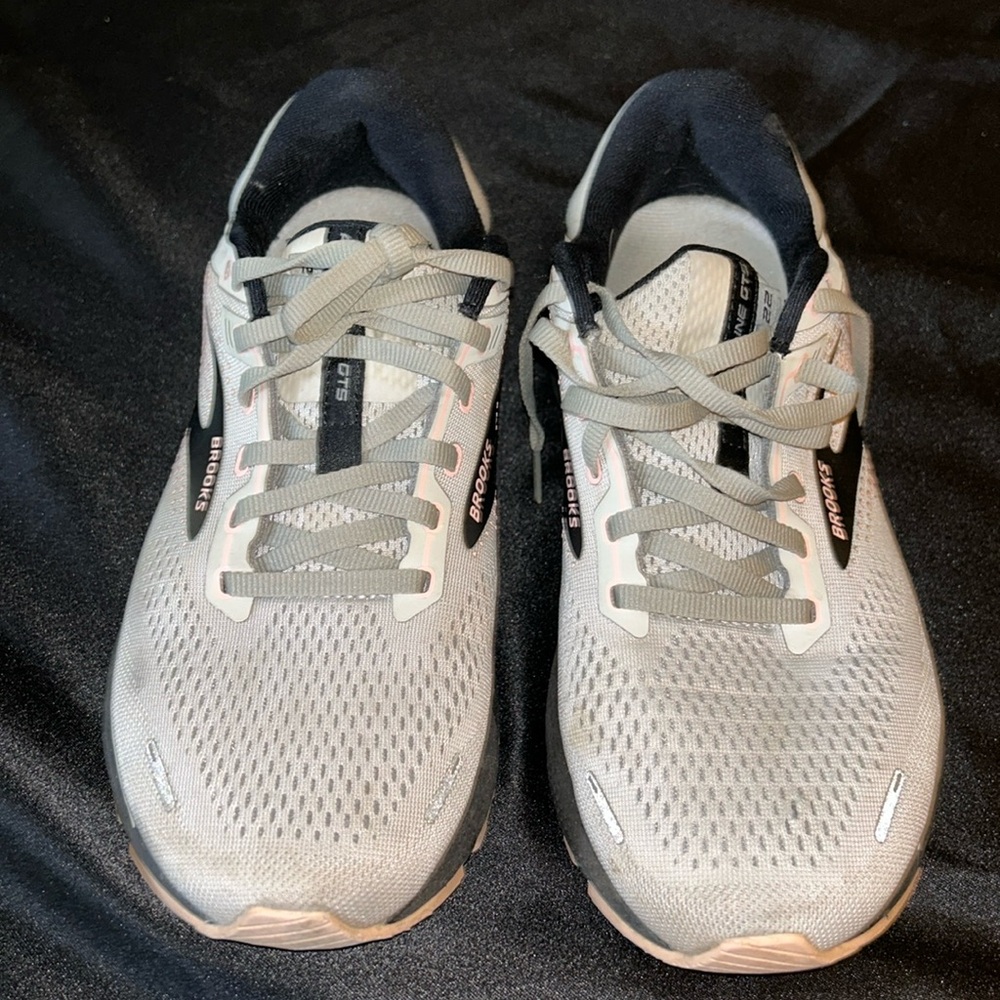 Brooks adrenaline CT’s size wide